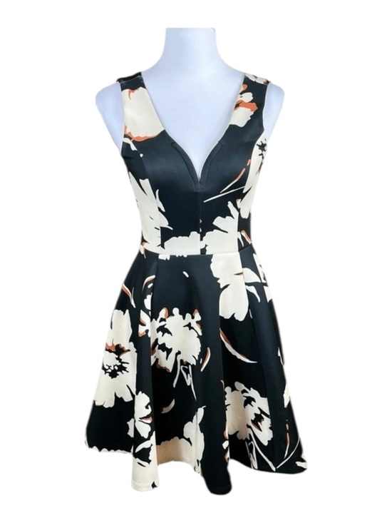 Anthropologie Maeve Amory Fit & Flare Dress — Floral Scuba, Size 6 - Picture 2 of 5